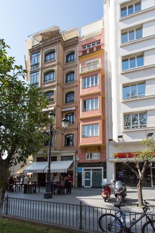 Edificio Constitucion * Séville