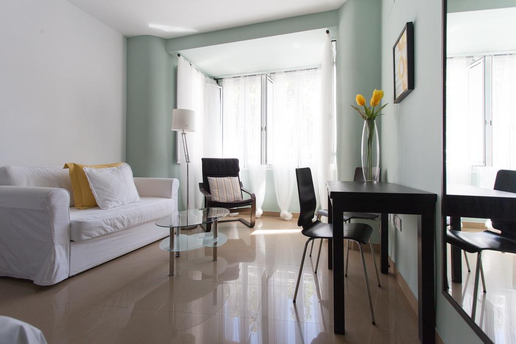Edificio Constitucion Apartment Seville